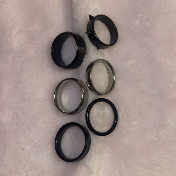 Assorted Metal Rings Set - Picture 5 of 5